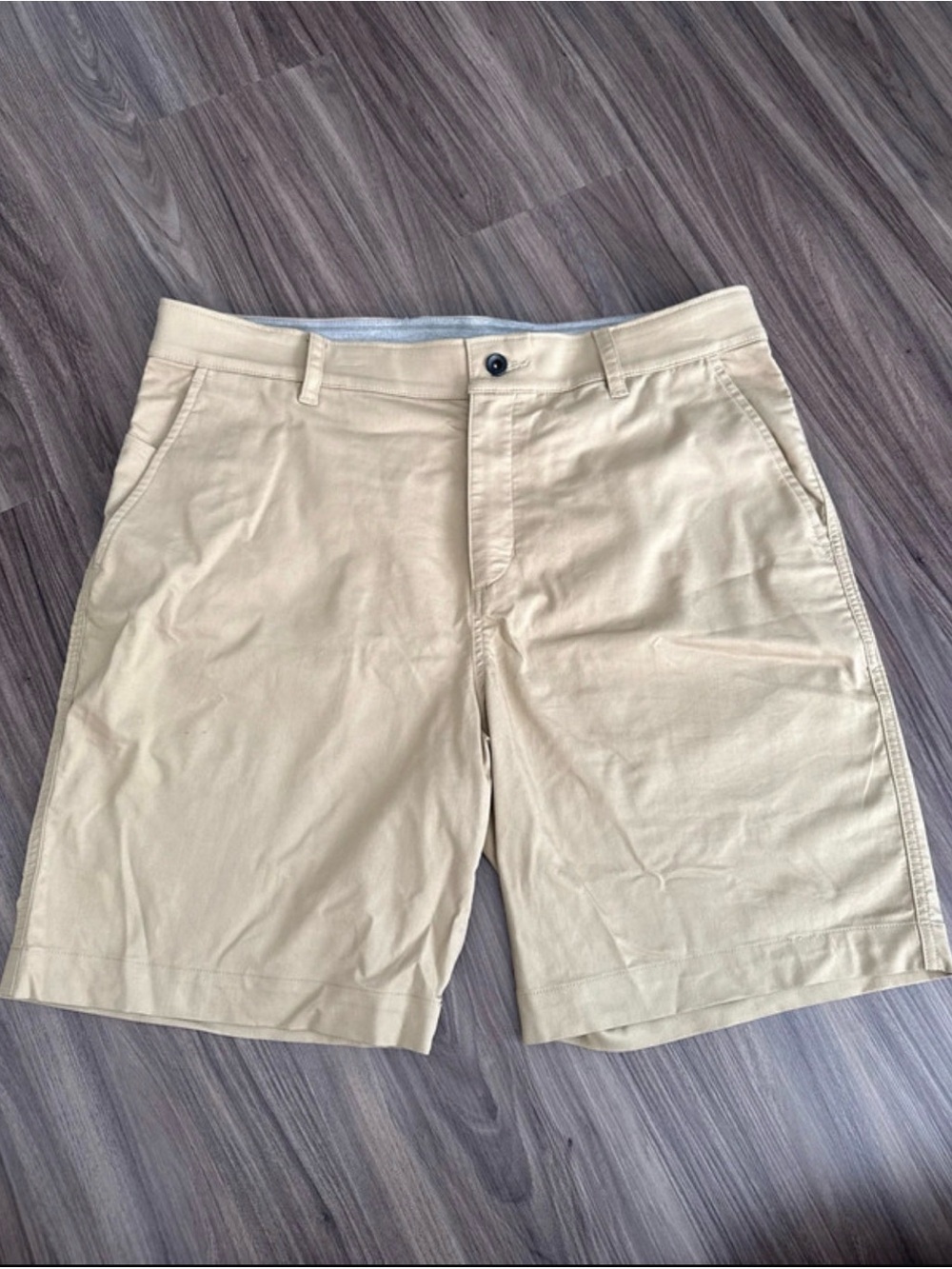 Men's Nike Size 36 Dri-Fit Khaki Shorts - Neutral Beige